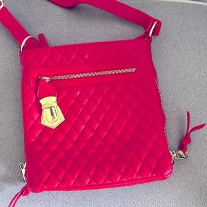 Steve Madden cross body. New, never used.
